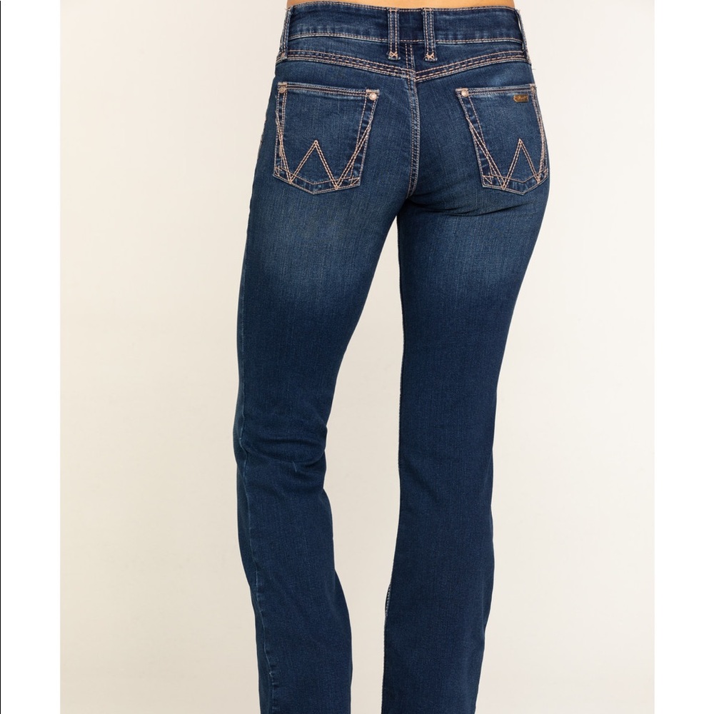 WRANGLER RETRO WOMEN'S MID-RISE BOOT CUT JEANS